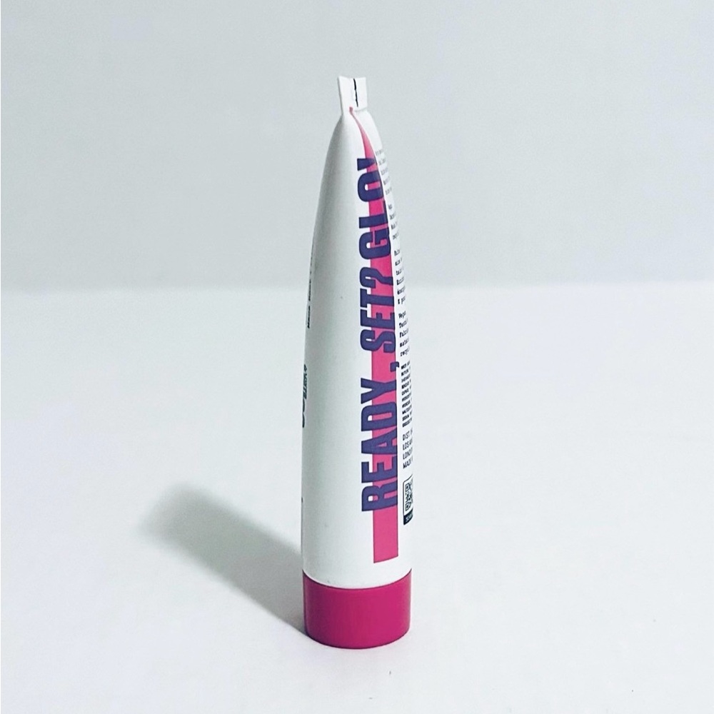 Uoma by Sharon C Primed to Glow! Illuminating Prep Primer - Picture 2 of 7